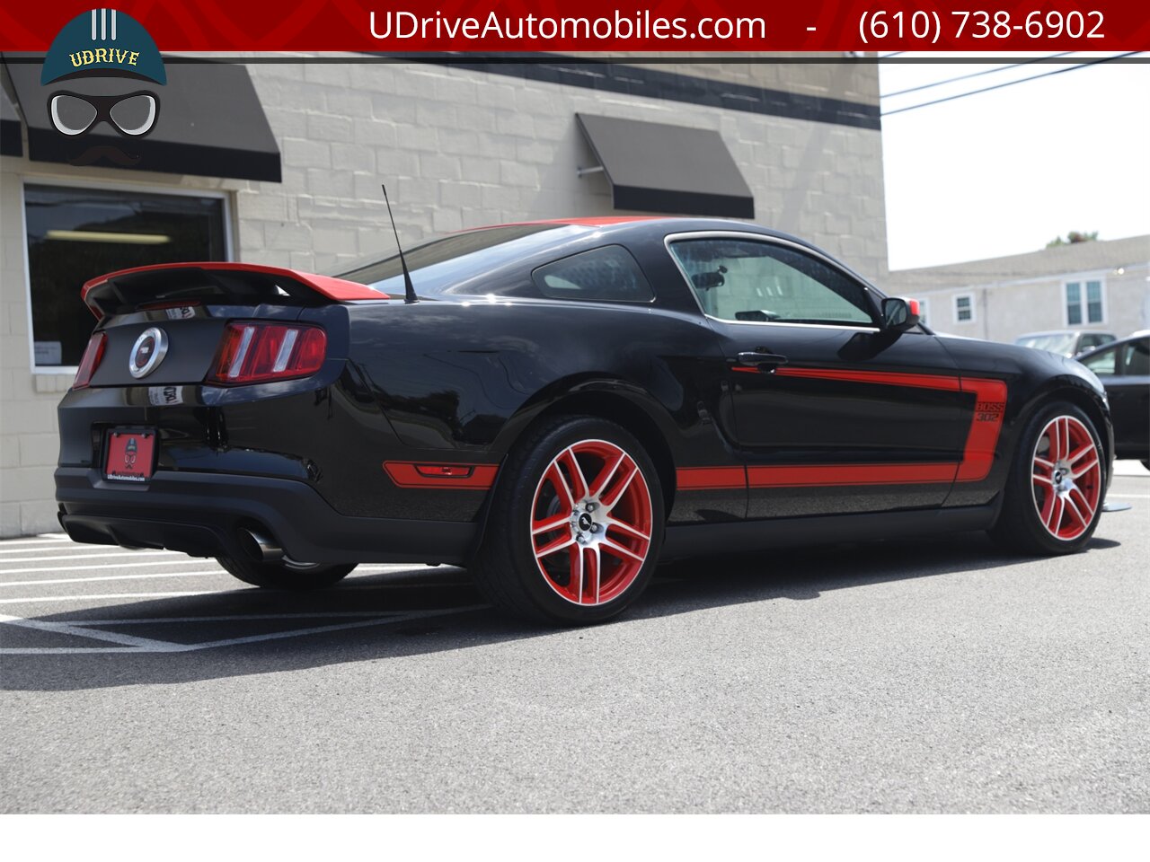 2012 Ford Mustang 866 Miles Boss 302 Laguna Seca #338 of 750  Red TracKey Activated - Photo 18 - West Chester, PA 19382