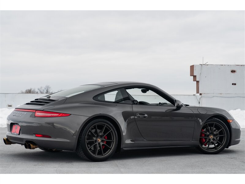 2015 Porsche 911 Carrera 4S  