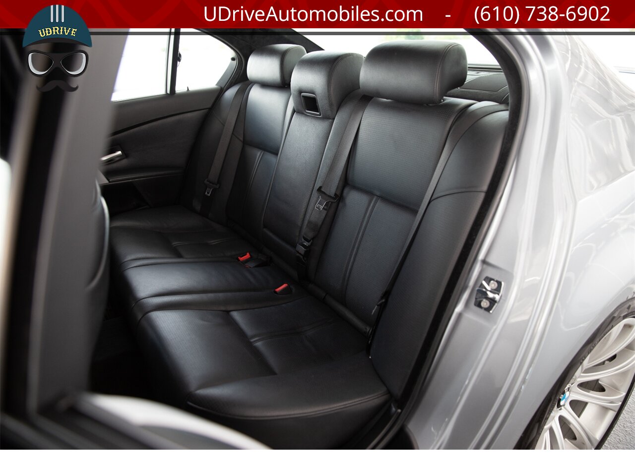 2007 BMW M5 6 Speed Manual Multi Function Dynamic Seats  Vented Seats Shades - Photo 39 - West Chester, PA 19382