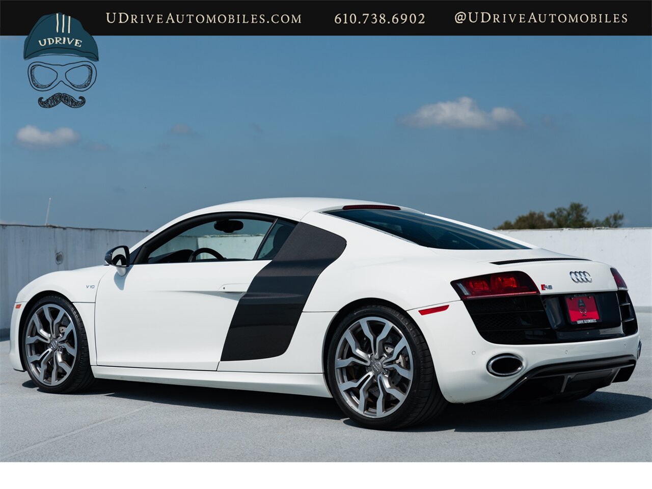 2012 Audi R8 5.2 quattro  V10 6 Speed Manual Red Stitching - Photo 20 - West Chester, PA 19382