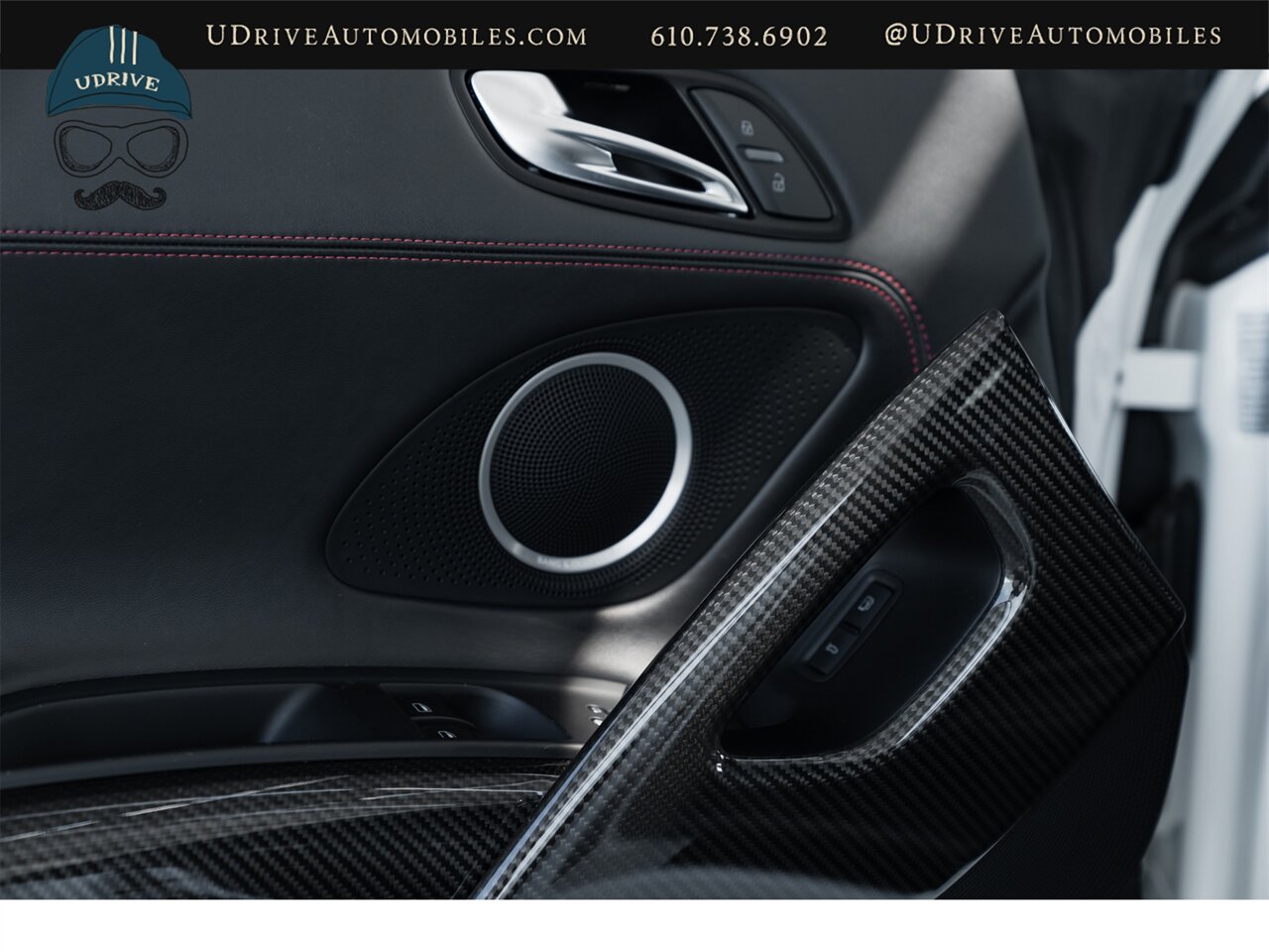 2012 Audi R8 5.2 quattro  V10 6 Speed Manual Red Stitching - Photo 22 - West Chester, PA 19382