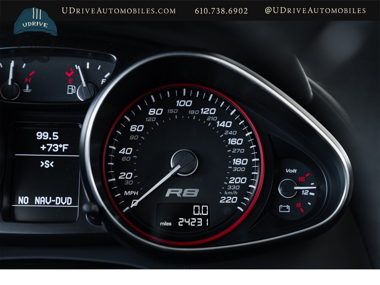 2012 Audi R8 5.2 quattro  V10 6 Speed Manual Red Stitching - Photo 32 - West Chester, PA 19382