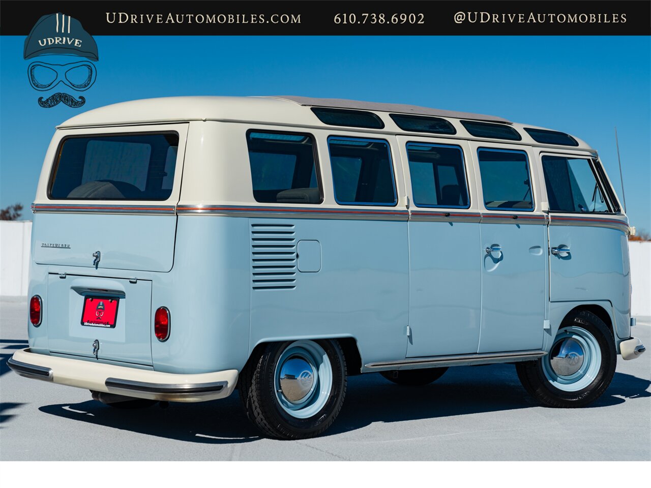 1965 Volkswagen Bus/Vanagon 21 Window Deluxe Transporter  Built By East Coast VW Restorations 1914cc A/C - Photo 2 - West Chester, PA 19382