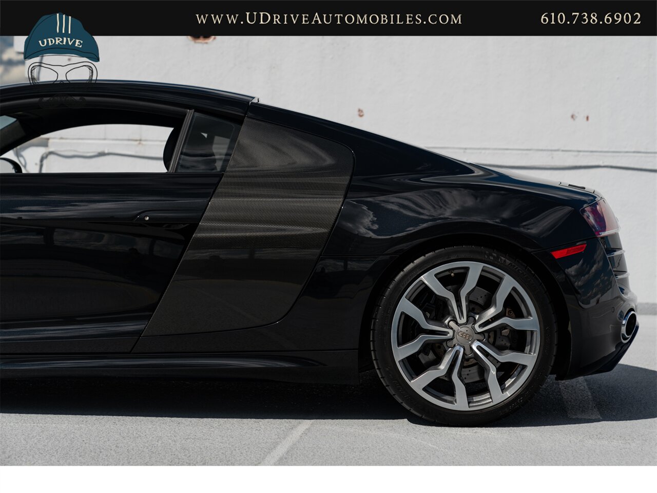 2011 Audi R8 5.2 Quattro  V10 6 Speed Manual - Photo 24 - West Chester, PA 19382