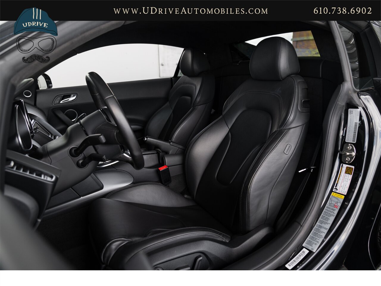 2011 Audi R8 5.2 Quattro  V10 6 Speed Manual - Photo 6 - West Chester, PA 19382