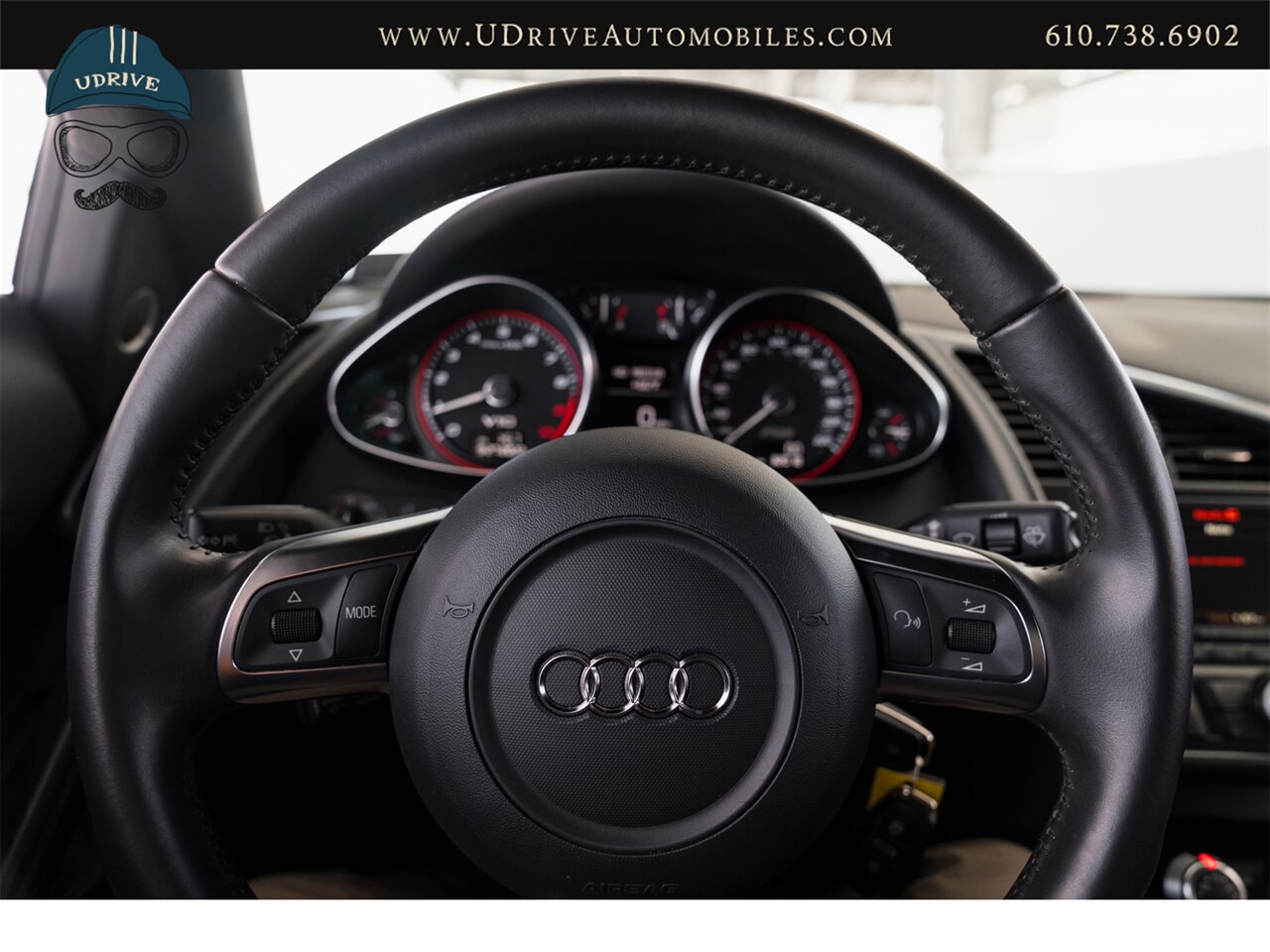 2011 Audi R8 5.2 Quattro  V10 6 Speed Manual - Photo 32 - West Chester, PA 19382