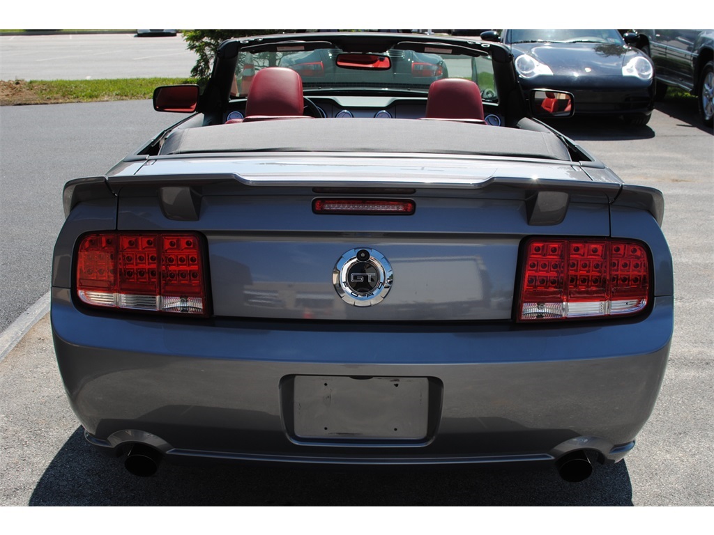 2006 Ford Mustang GT Deluxe   - Photo 10 - West Chester, PA 19382