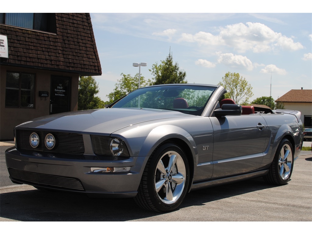2006 Ford Mustang GT Deluxe   - Photo 2 - West Chester, PA 19382