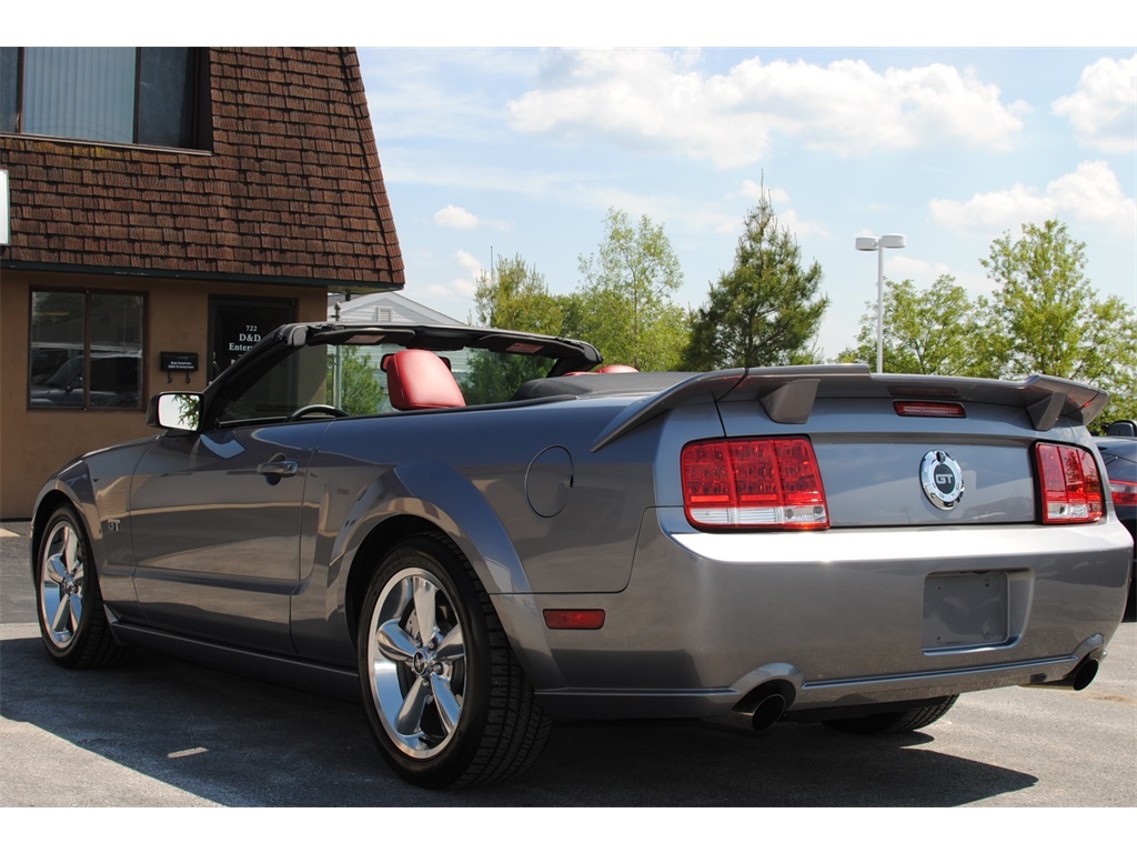 2006 Ford Mustang GT Deluxe   - Photo 11 - West Chester, PA 19382