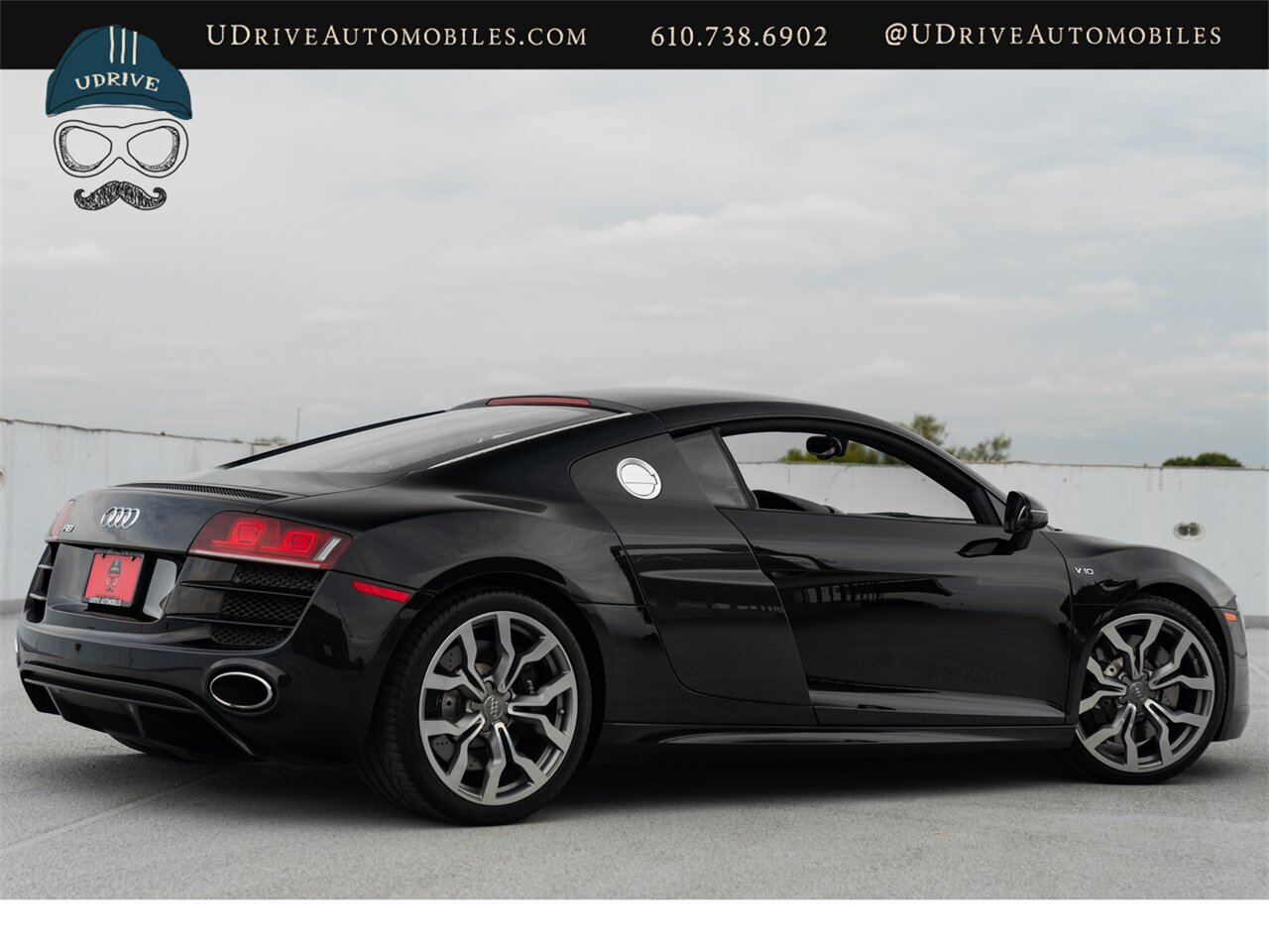 2012 Audi R8 5.2 quattro  V10 6 Speed Manual 8k Miles - Photo 3 - West Chester, PA 19382