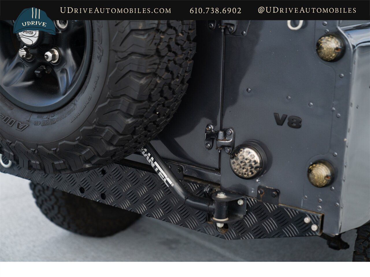 1986 Land Rover Defender Defender 110  Automatic Transmission 4.0L V8 Convertible Rear Jump Seats - Photo 35 - West Chester, PA 19382