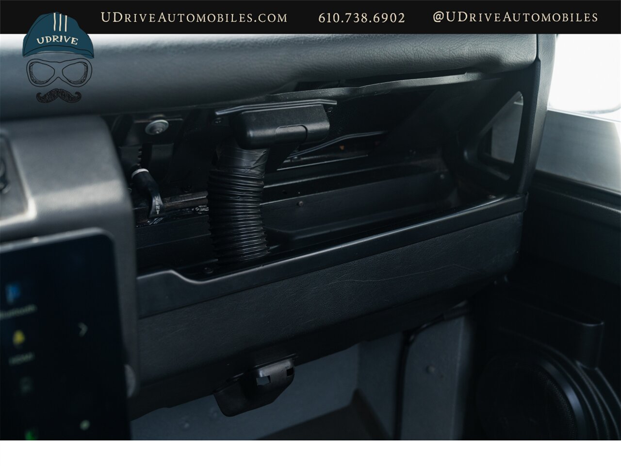 1986 Land Rover Defender Defender 110  Automatic Transmission 4.0L V8 Convertible Rear Jump Seats - Photo 57 - West Chester, PA 19382