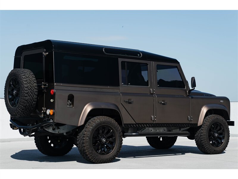 1984 Land Rover Defender 110  6.2L LS3 V8 Automatic Transmission Fully Restored