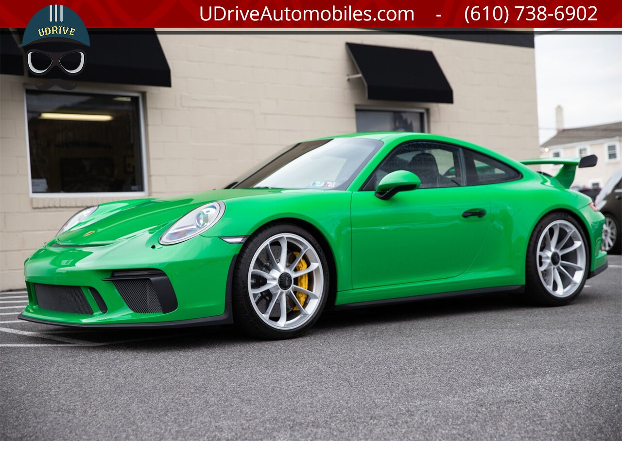 2018 Porsche 911 GT3 6 Speed Paint To Sample Viper Green 48 Miles  Front Axle Lift PCCB Carbon Bucket Seats - Photo 9 - West Chester, PA 19382