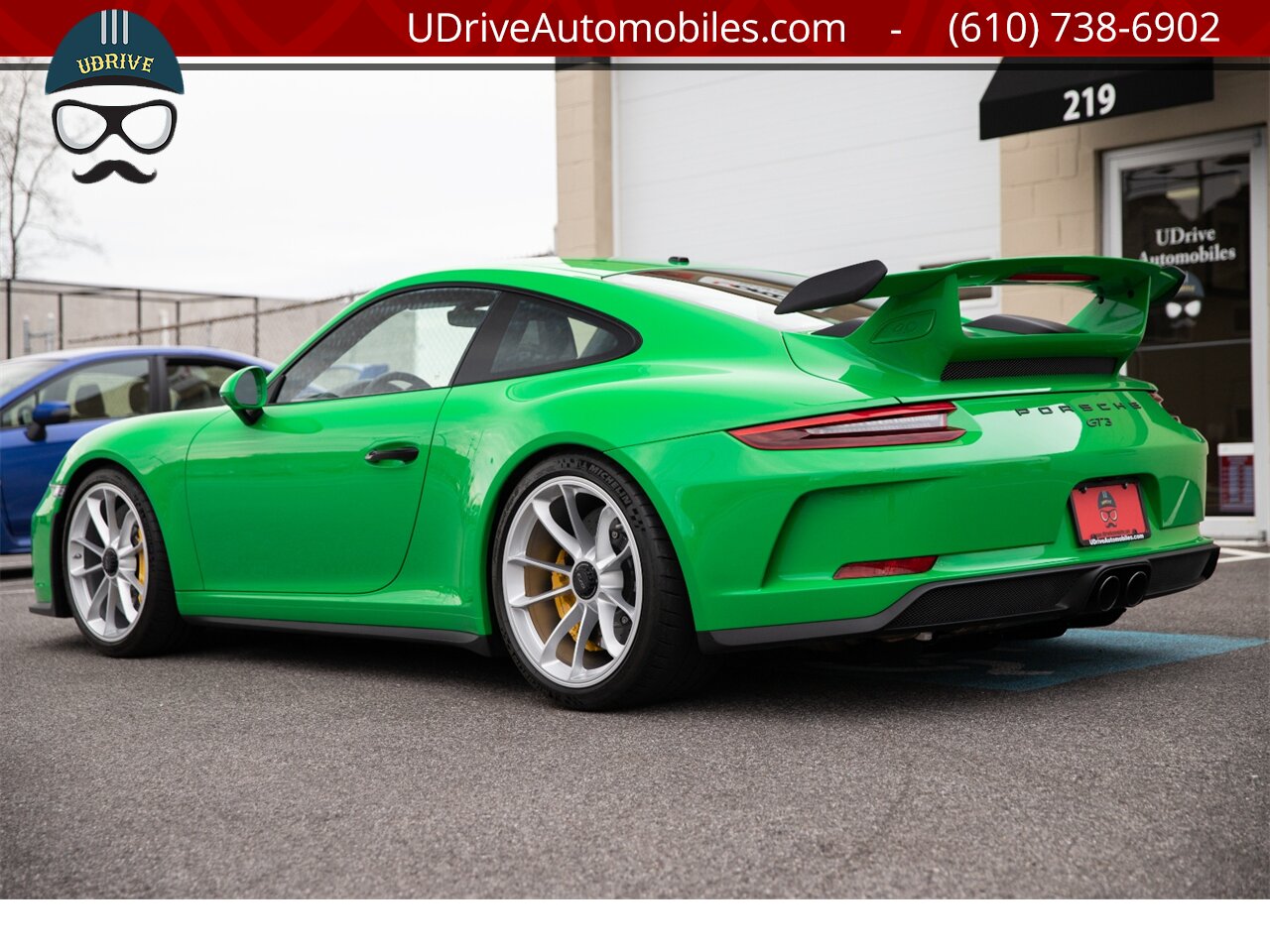 2018 Porsche 911 GT3 6 Speed Paint To Sample Viper Green 48 Miles  Front Axle Lift PCCB Carbon Bucket Seats - Photo 22 - West Chester, PA 19382