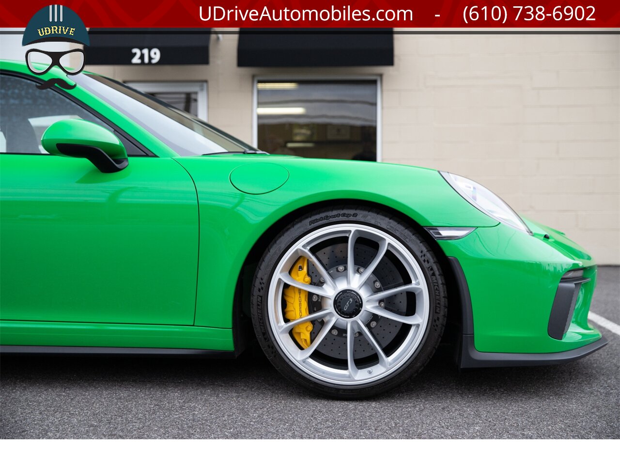 2018 Porsche 911 GT3 6 Speed Paint To Sample Viper Green 48 Miles  Front Axle Lift PCCB Carbon Bucket Seats - Photo 15 - West Chester, PA 19382