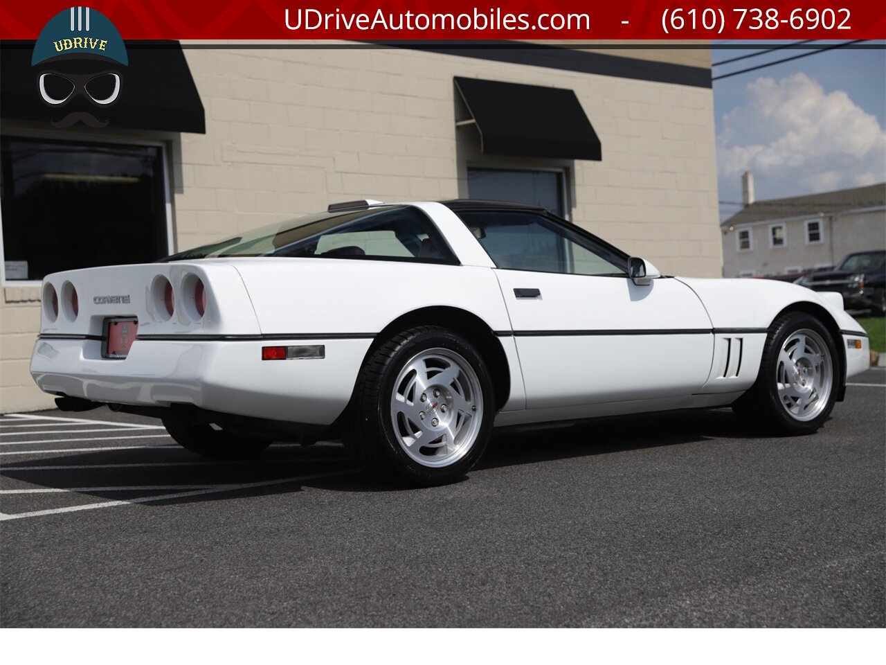 1990 Chevrolet Corvette 3k MIles 1 Owner White over Red Sport Seats   - Photo 18 - West Chester, PA 19382