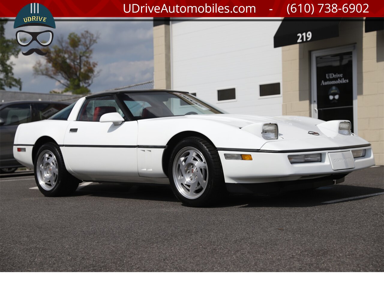 1990 Chevrolet Corvette 3k MIles 1 Owner White over Red Sport Seats   - Photo 14 - West Chester, PA 19382