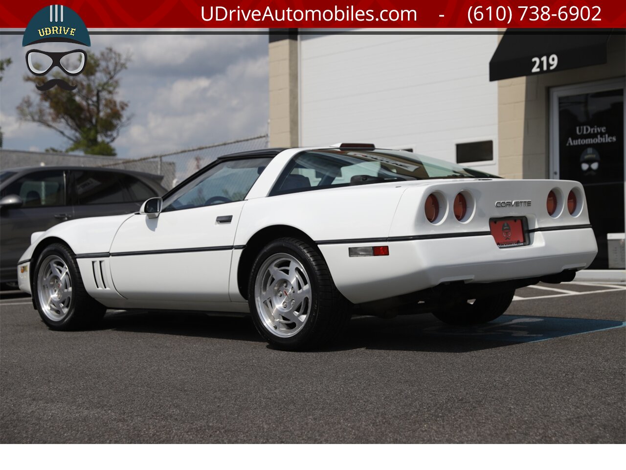 1990 Chevrolet Corvette 3k MIles 1 Owner White over Red Sport Seats   - Photo 22 - West Chester, PA 19382