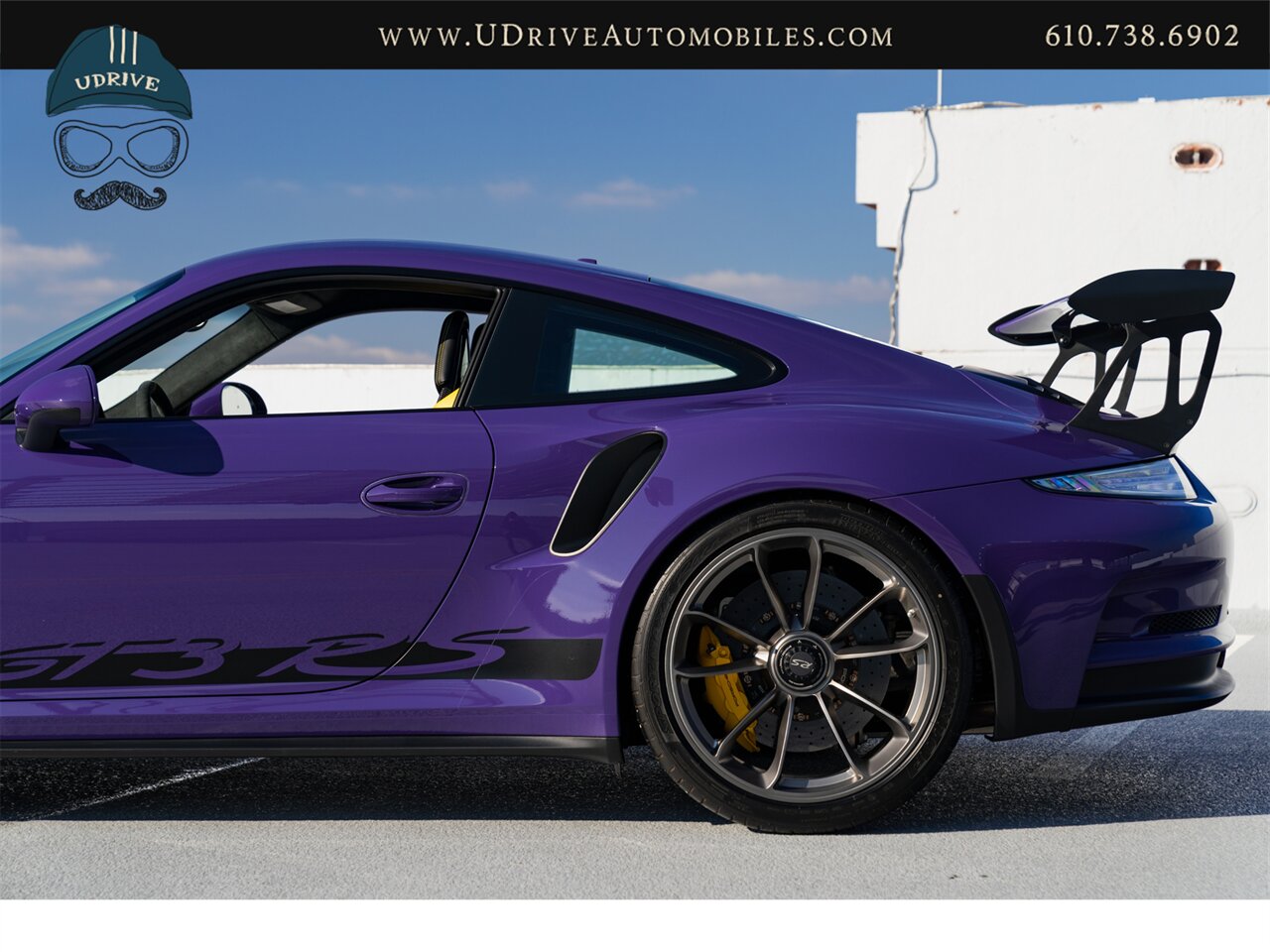 2016 Porsche 911 GT3 RS  1k Miles PCCB Front Axle Lift Yellow Stitching - Photo 27 - West Chester, PA 19382