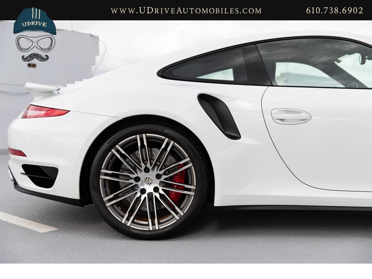 2014 Porsche 911 Turbo 12k Miles White over Black Chrono Rear Wiper  Sport Seats 20in Turbo Whls Sunroof Red Belts - Photo 16 - West Chester, PA 19382