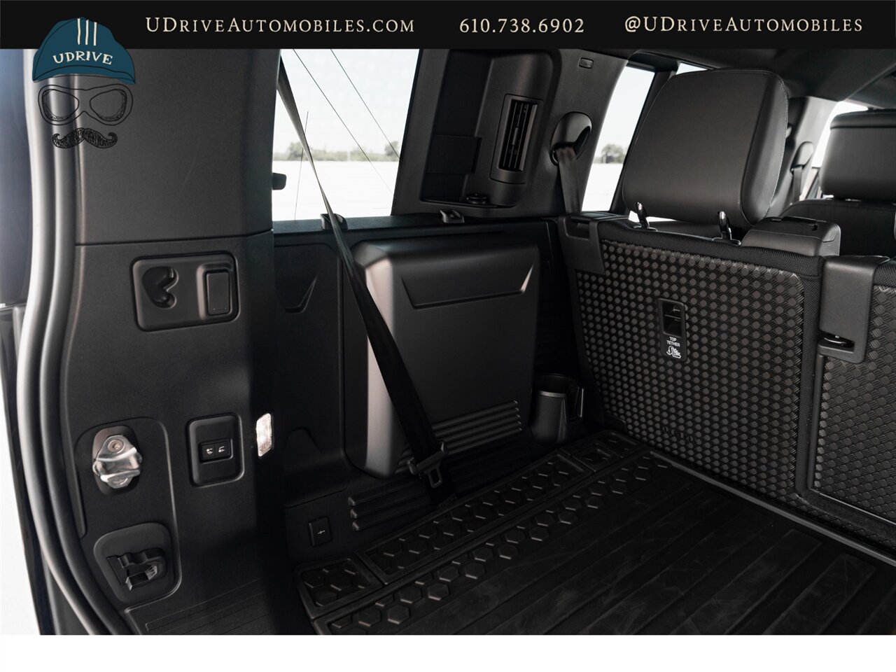 2023 Land Rover Defender 110 X  AWD Country Pack Jump Seat Cold Clim Warranty - Photo 56 - West Chester, PA 19382