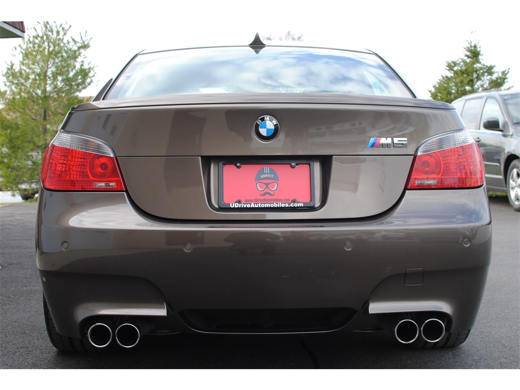 2007 BMW M5 6 Speed Manual   - Photo 14 - West Chester, PA 19382