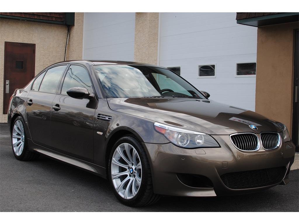 2007 BMW M5 6 Speed Manual   - Photo 6 - West Chester, PA 19382