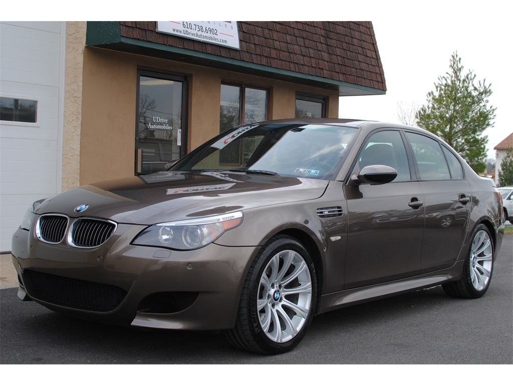 2007 BMW M5 6 Speed Manual   - Photo 2 - West Chester, PA 19382