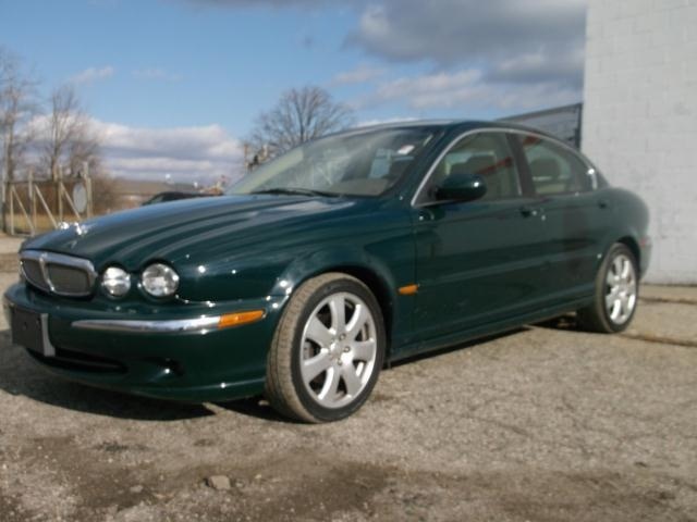 The 2006 Jaguar X-Type 3.0L photos