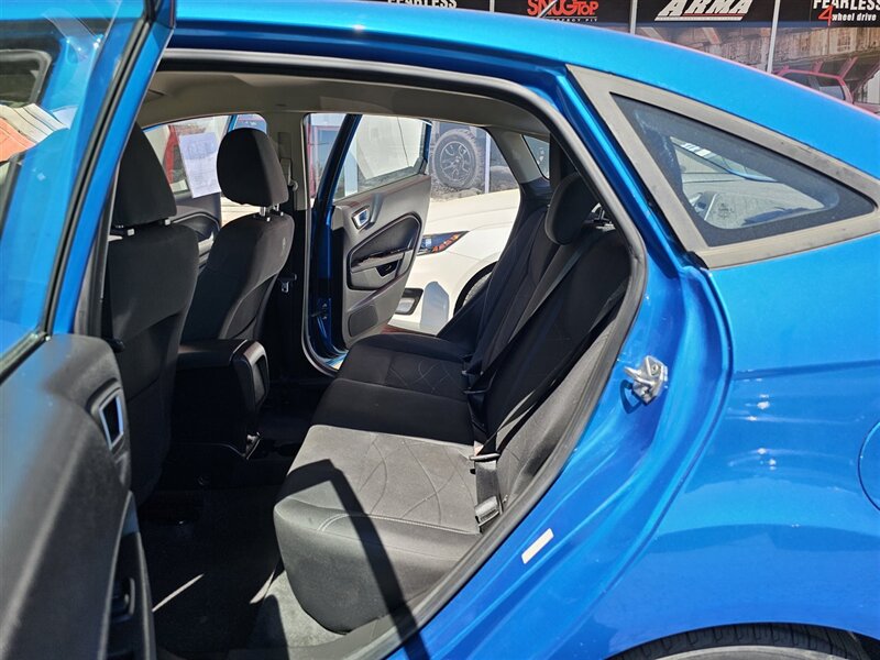 2015 Ford Fiesta SE photo