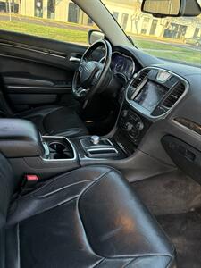 2017 Chrysler 300C - Photo 9 - Sacramento, CA 95823