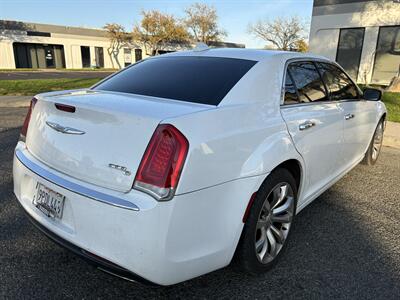 2017 Chrysler 300C - Photo 5 - Sacramento, CA 95823