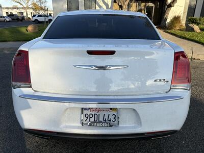2017 Chrysler 300C - Photo 4 - Sacramento, CA 95823