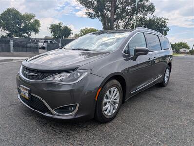 2018 Chrysler Pacifica Touring L Van