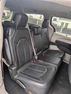2018 Chrysler Pacifica Touring L   - Photo 10 - Sacramento, CA 95823