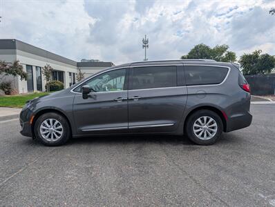 2018 Chrysler Pacifica Touring L   - Photo 2 - Sacramento, CA 95823
