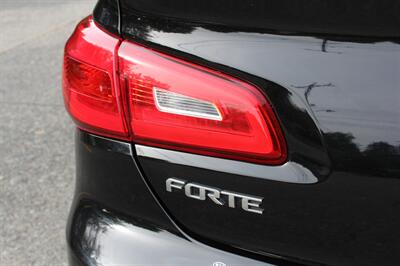 2016 Kia Forte Koup SX Luxury   - Photo 11 - Seattle, WA 98103