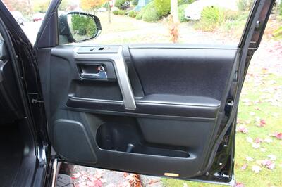 2016 Toyota 4Runner Limited - Photo 17 - Seattle, WA 98103