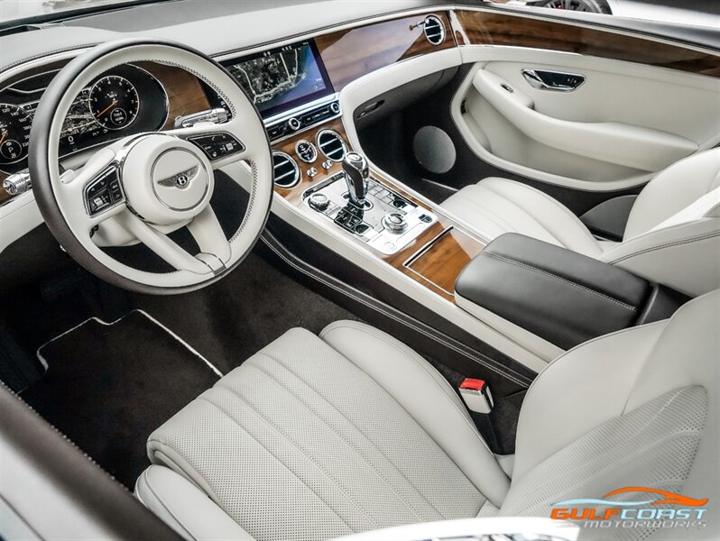 2021 Bentley Continental GT V8 photo