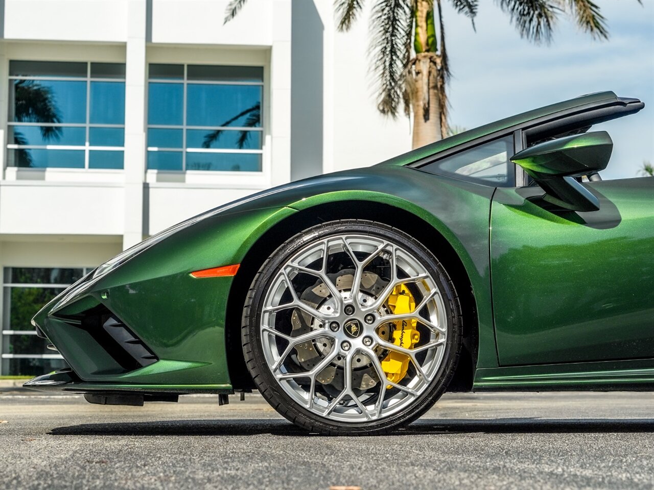 2021 Lamborghini Huracan EVO Spyder   - Photo 32 - Bonita Springs, FL 34134
