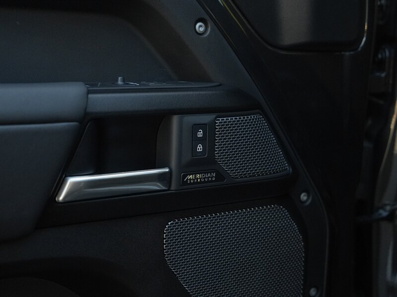 2023 Land Rover Defender 110 V8 Carpathian Edition   - Photo 27 - Bonita Springs, FL 34134