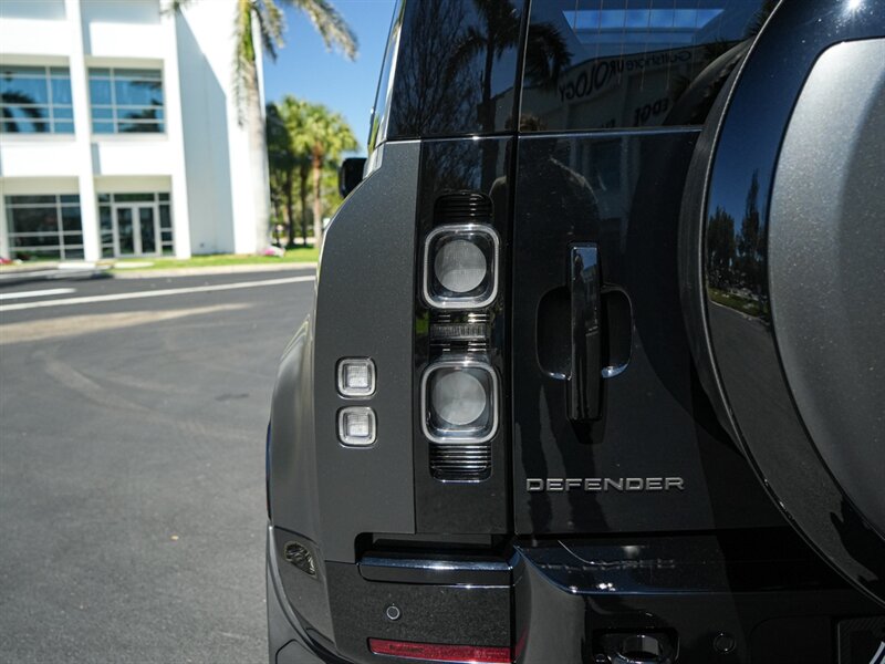 2023 Land Rover Defender 110 V8 Carpathian Edition   - Photo 57 - Bonita Springs, FL 34134