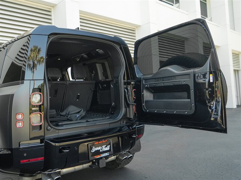 2023 Land Rover Defender 110 V8 Carpathian Edition   - Photo 38 - Bonita Springs, FL 34134