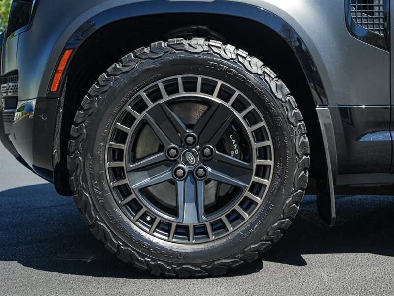2023 Land Rover Defender 110 V8 Carpathian Edition   - Photo 48 - Bonita Springs, FL 34134