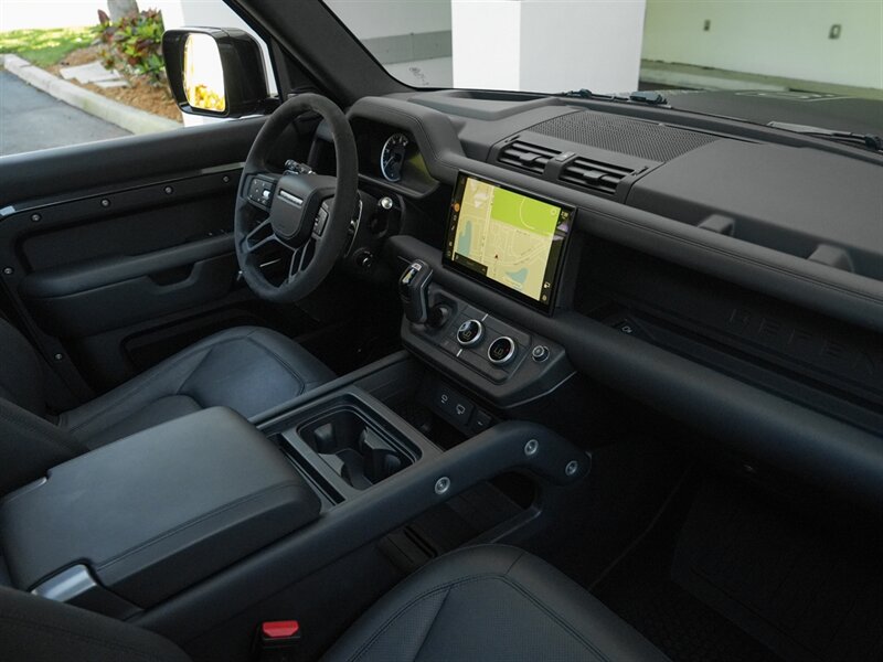 2023 Land Rover Defender 110 V8 Carpathian Edition   - Photo 33 - Bonita Springs, FL 34134