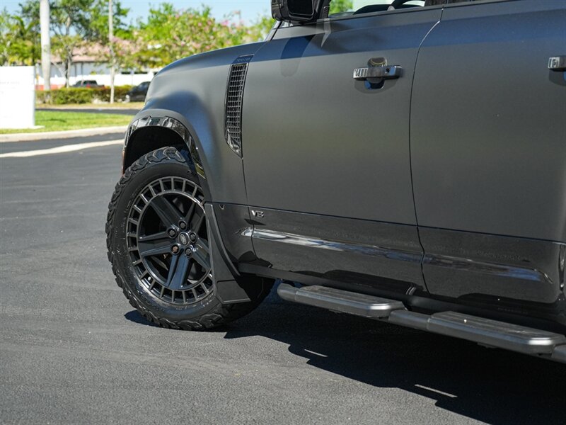 2023 Land Rover Defender 110 V8 Carpathian Edition   - Photo 52 - Bonita Springs, FL 34134