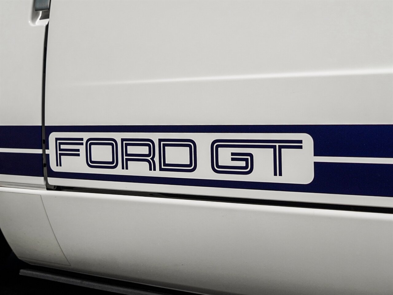 2005 Ford GT   - Photo 47 - Bonita Springs, FL 34134