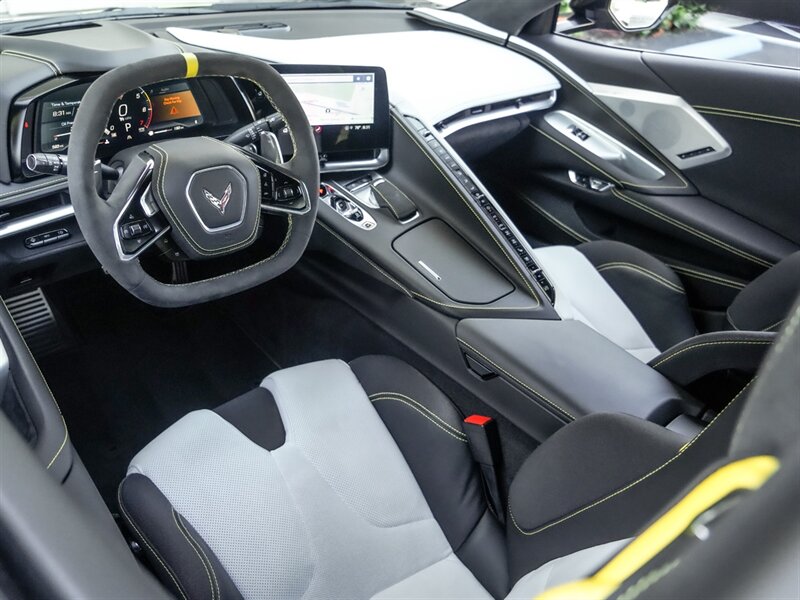 2022 Chevrolet Corvette C8R   - Photo 2 - Bonita Springs, FL 34134