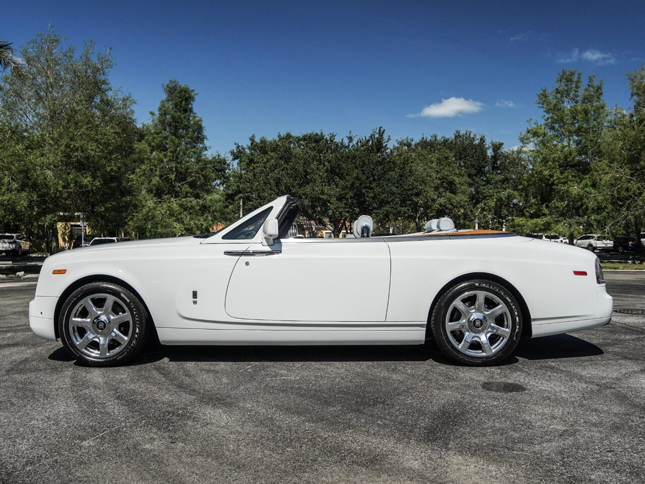 2015 Rolls-Royce Phantom Drophead Coupe   - Photo 51 - Bonita Springs, FL 34134